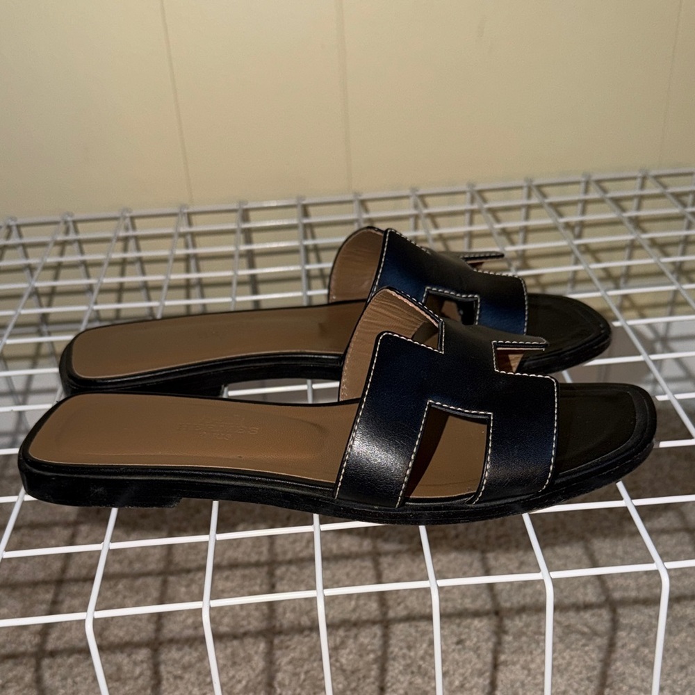 Hermes Black Oran Sandals 35 - Picture 3 of 15